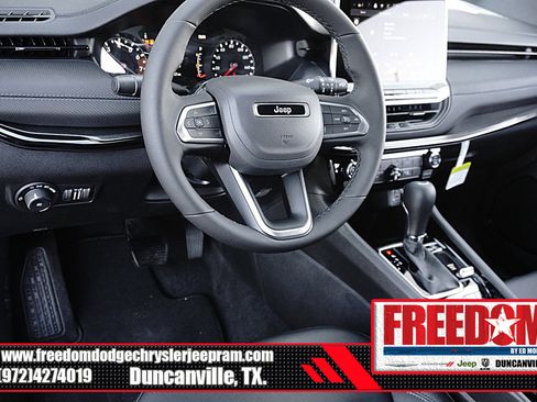 New 2026 Jeep Compass Latitude image 26