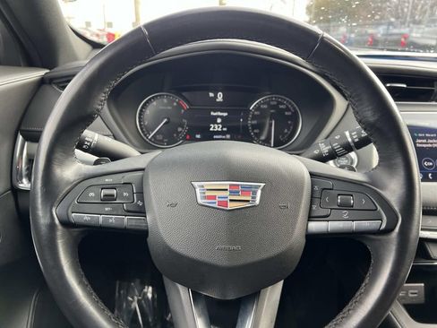 Used 2023 Cadillac XT4 Premium Luxury image 15