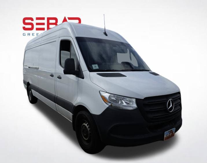 Used 2025 Mercedes-Benz Sprinter 2500 image 11