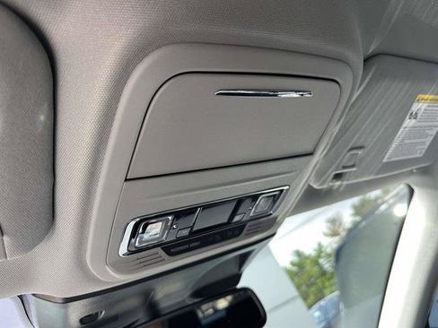 Used 2022 Lincoln Corsair AWD w/ Equipment Group 101A image 22