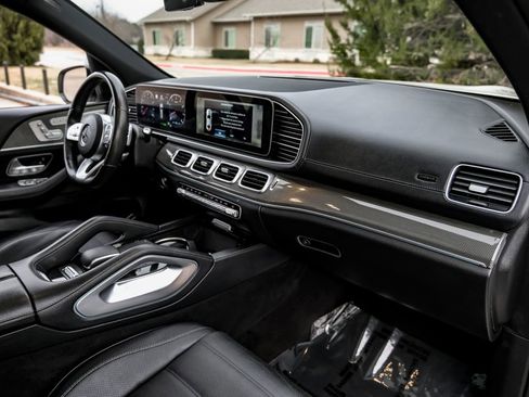 Used 2021 Mercedes-Benz GLS 580 4MATIC image 10