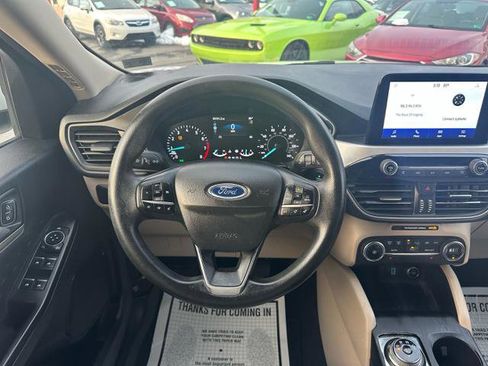 Used 2020 Ford Escape SE image 21