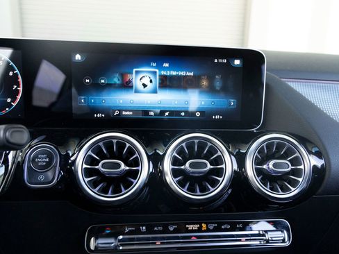 Used 2021 Mercedes-Benz GLA 250 image 17