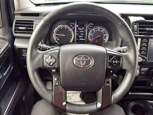 Used 2024 Toyota 4Runner TRD Off-Road AWD/4WD image 18