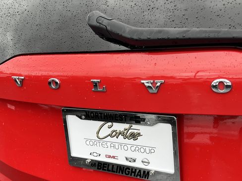 Used 2016 Volvo XC90 T6 R-Design w/ Vision Package image 9