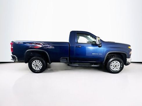Used 2022 Chevrolet Silverado 2500 LT w/ Convenience Package image 4