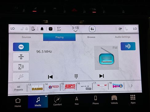 Used 2023 Jeep Grand Cherokee L Limited w/ Luxury Tech Group II image 21