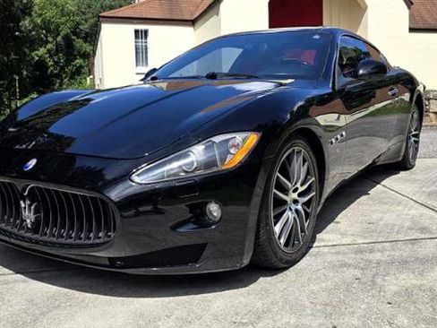 Used 2010 Maserati GranTurismo Coupe image 2