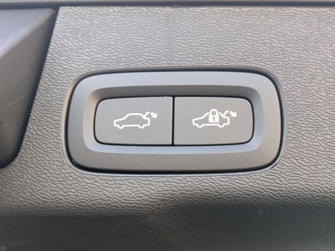 New 2026 Volvo XC60 B5 Ultra w/ Protection Package Premier AWD/4WD image 23