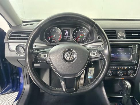 Used 2017 Volkswagen Passat 1.8T R-Line FWD image 14