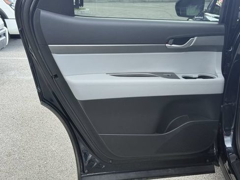 Used 2024 Hyundai Palisade SEL FWD image 33