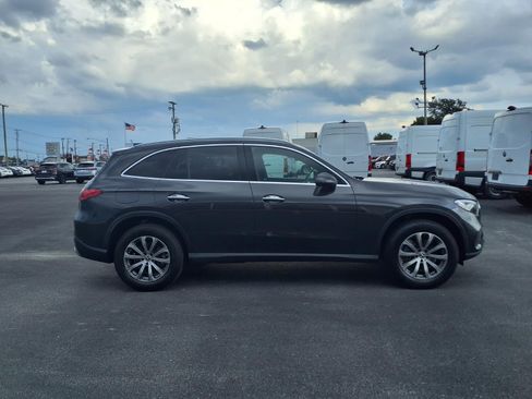 Used 2023 Mercedes-Benz GLC 300 4MATIC image 5