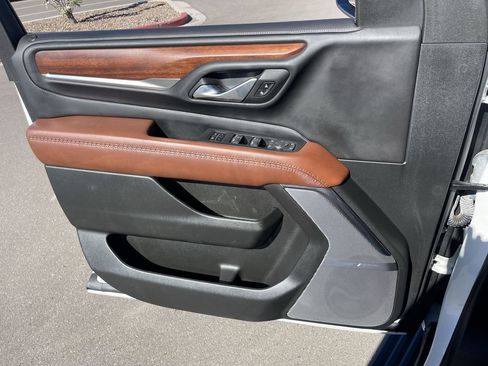 Used 2023 GMC Yukon Denali Ultimate image 23