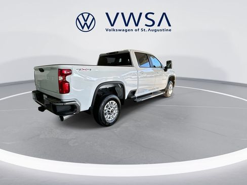 Used 2025 Chevrolet Silverado 2500 LT w/ Convenience Package AWD/4WD image 8