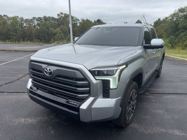 Used 2024 Toyota Tundra Limited AWD/4WD image 7