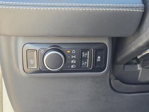 Used 2023 Ford Mustang Mach-E Select image 20