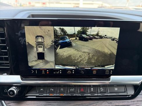 New 2026 GMC Sierra 1500 SLT image 13