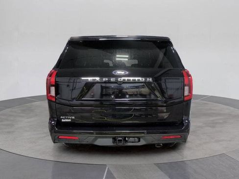 Certified 2025 Ford Expedition Active AWD/4WD image 5