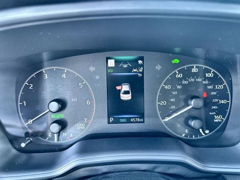 Used 2025 Toyota Corolla LE image 24