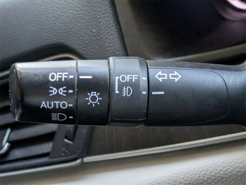 Used 2021 Honda Accord Touring image 37