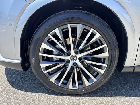 Used 2025 Lexus RX 350 Premium Plus w/ Convenience Package FWD image 13