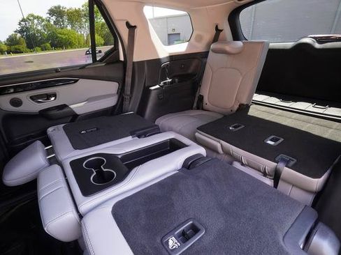 Used 2025 Honda Pilot Touring image 25