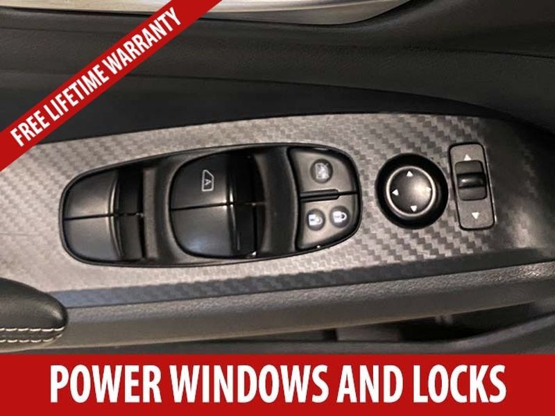 Used 2025 Nissan Altima 2.5 SV FWD image 9