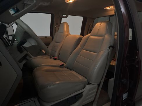Used 2010 Ford F350 Lariat image 22