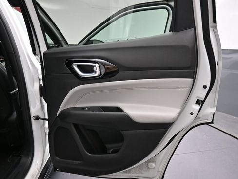 Used 2025 Jeep Compass Limited AWD/4WD image 20