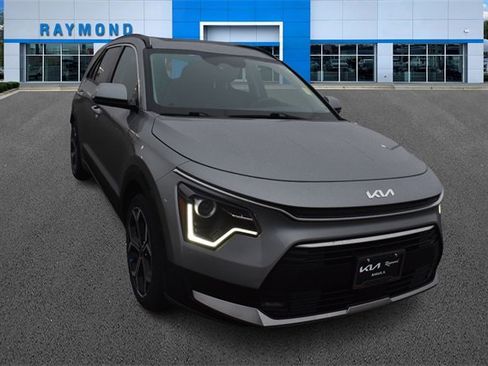Certified 2023 Kia Niro EX Touring image 9