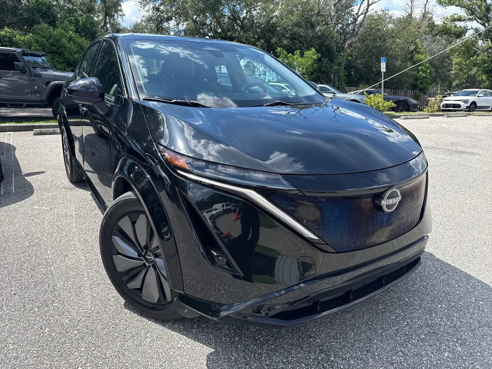 Used 2024 Nissan Ariya AWD image 4