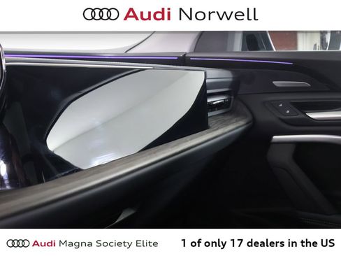 Used 2025 Audi Q5 2.0T Premium Plus w/ Premium Plus image 8