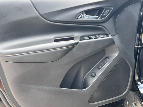 Used 2022 Chevrolet Equinox Premier AWD/4WD image 15