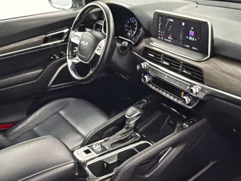 Used 2022 Kia Telluride EX image 9