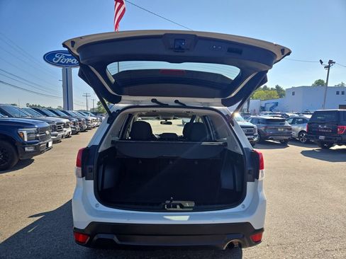 Used 2024 Subaru Forester Premium AWD/4WD image 3