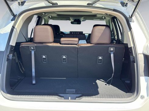 New 2026 Honda Pilot Touring image 12