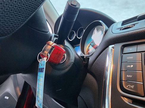 Used 2013 Buick Encore Premium image 34