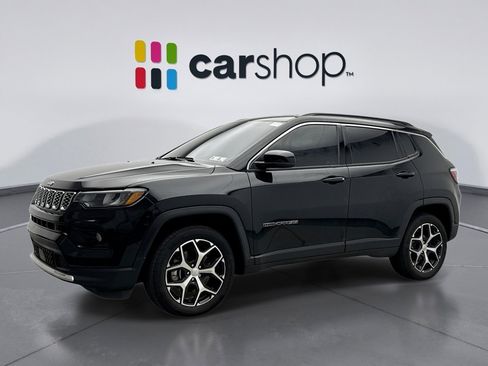 Used 2024 Jeep Compass Limited image 1