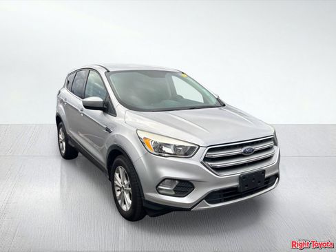 Used 2017 Ford Escape SE AWD/4WD image 5