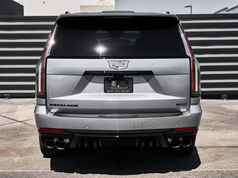 Used 2026 Cadillac Escalade V w/ LPO, ONYX Package AWD/4WD image 19