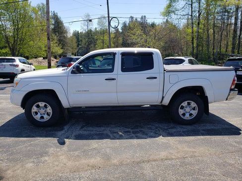 Used 2015 Toyota Tacoma 4x4 Double Cab w/ SR5 Package image 4