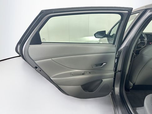 Used 2024 Hyundai Elantra SEL image 27