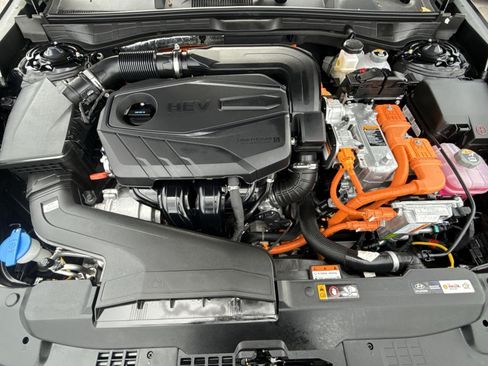 Used 2025 Hyundai Sonata SEL FWD image 29