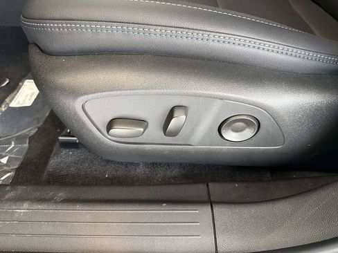 New 2026 Chevrolet Equinox EV LT w/ Convenience Package II image 24