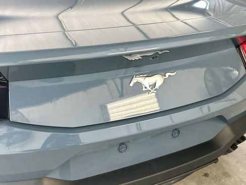 Used 2025 Ford Mustang Coupe RWD image 10