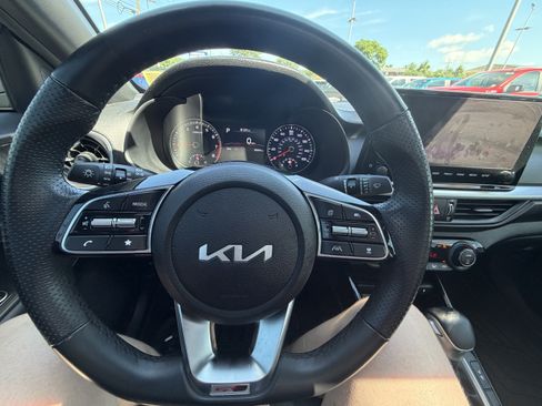 Used 2024 Kia Forte GT-Line w/ GT-Line Premium Package FWD image 7