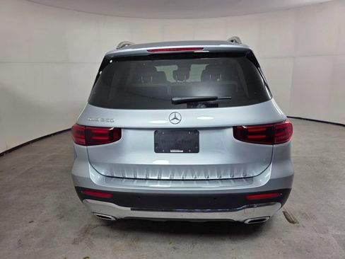 New 2026 Mercedes-Benz GLB 250 image 5