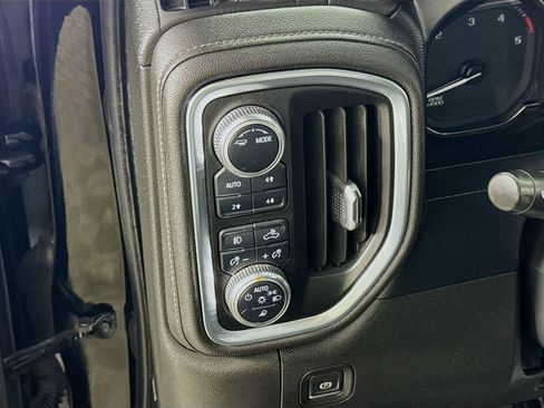 Used 2022 GMC Sierra 2500 SLT w/ Snow Plow Prep/Camper Package AWD/4WD image 13