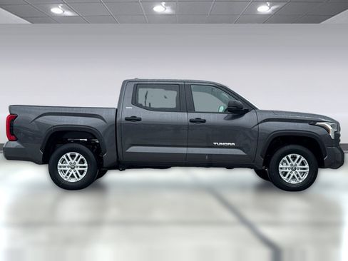 New 2026 Toyota Tundra SR image 2