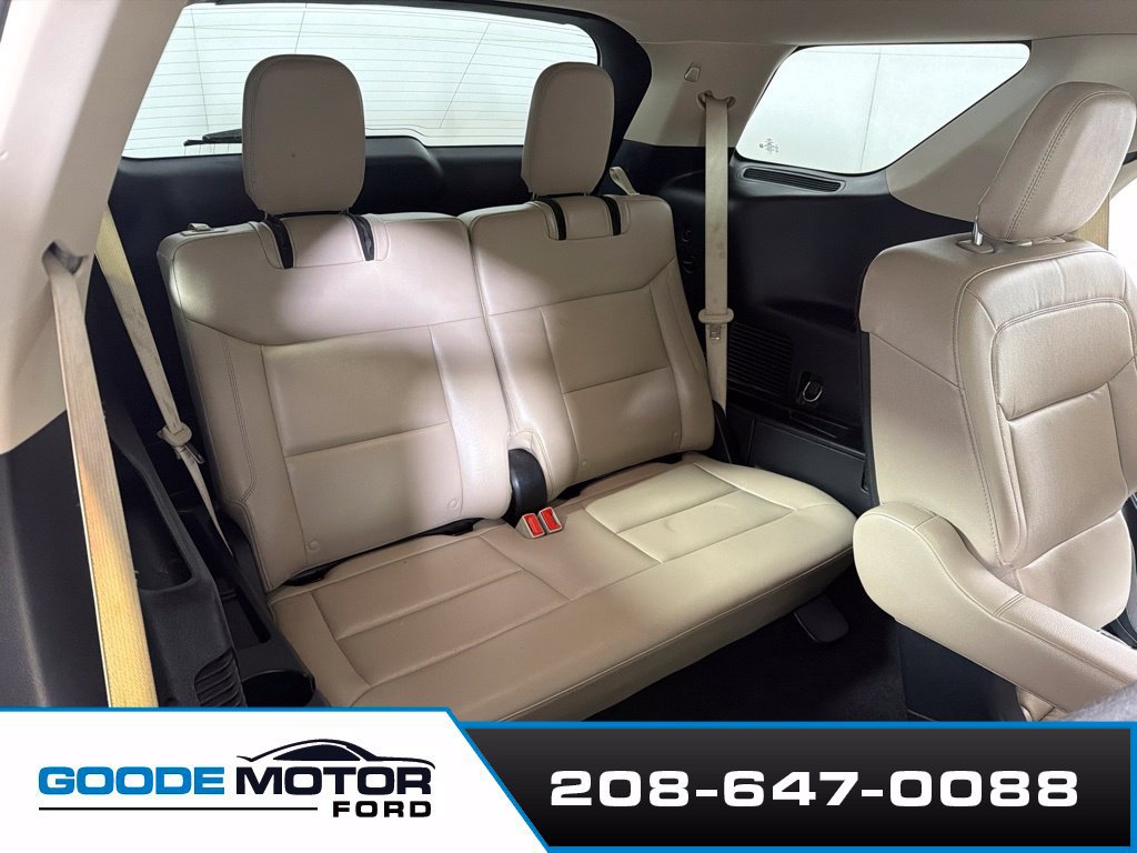 Used 2020 Ford Explorer XLT w/ Equipment Group 202A AWD/4WD image 22